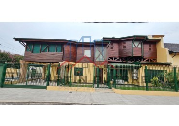 Venta Chalet 6 ambientes en Ciudad Evita.