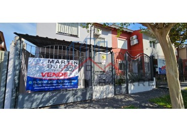 Venta Casa 5 ambientes en Barrio Democracia  Ciudad Evita