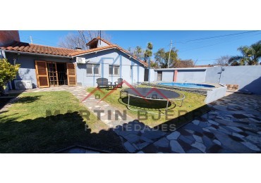 Venta Chalet 5 ambientes Ciudad Evita.